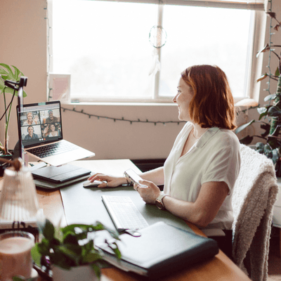 Coach Be Jen in an online group coaching session, guiding clients with motivation and structure.